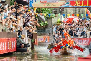 芬奇：上半场快船的对抗更强 我们意识到了并在下半场奠定了基调